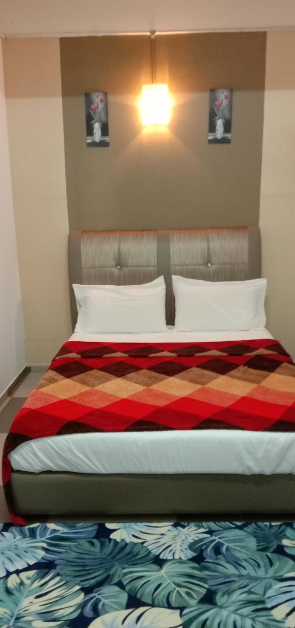 Ulfah Mersing Kamer foto
