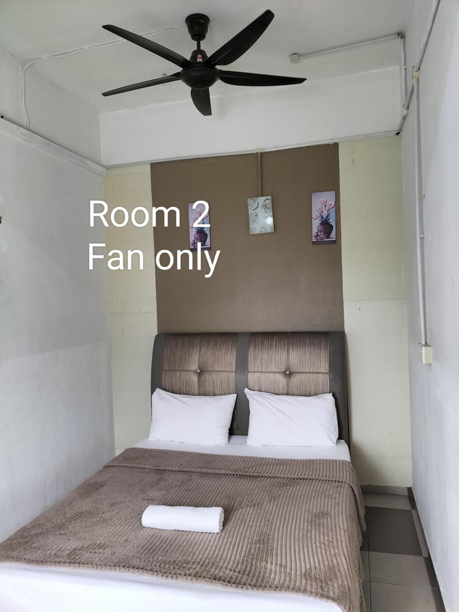 Ulfah Mersing Kamer foto