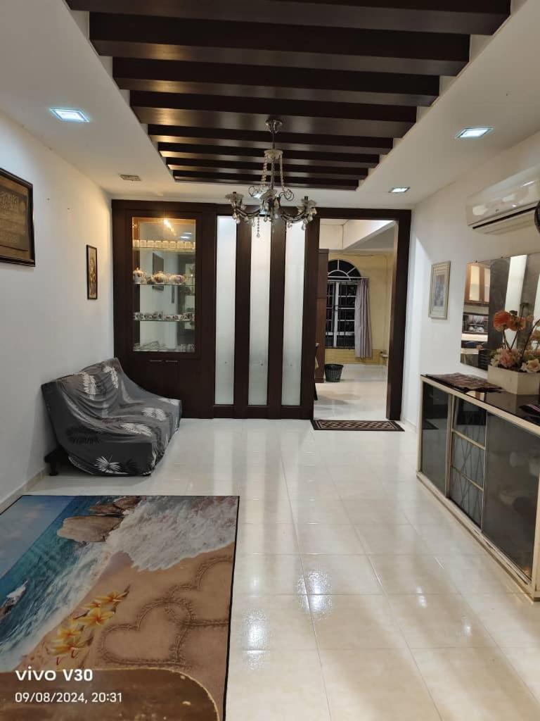 Ulfah Mersing Kamer foto