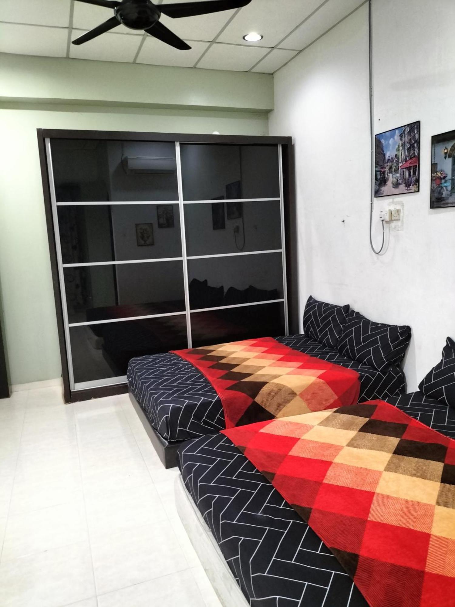 Ulfah Mersing Kamer foto