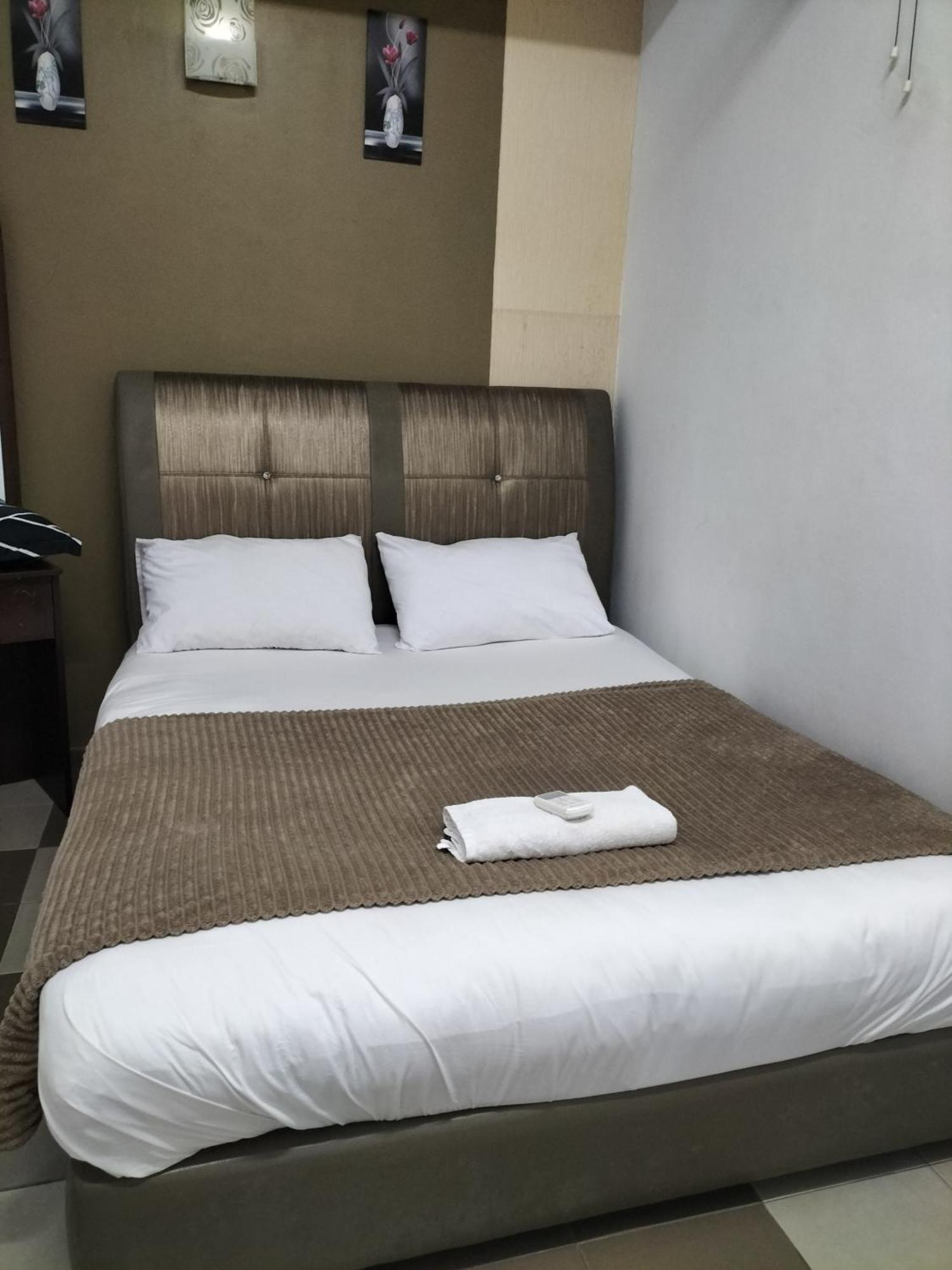 Ulfah Mersing Kamer foto