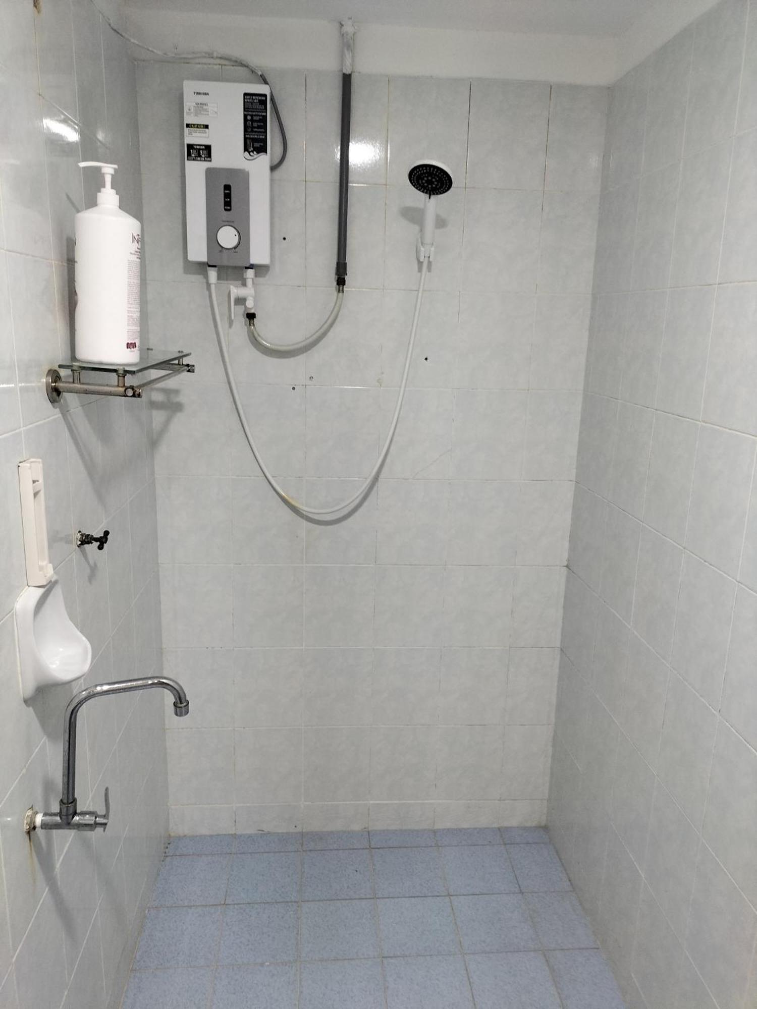 Ulfah Mersing Kamer foto